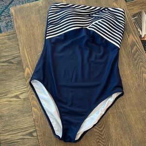 Gottex Navy with white stripe strapless one piece size 10